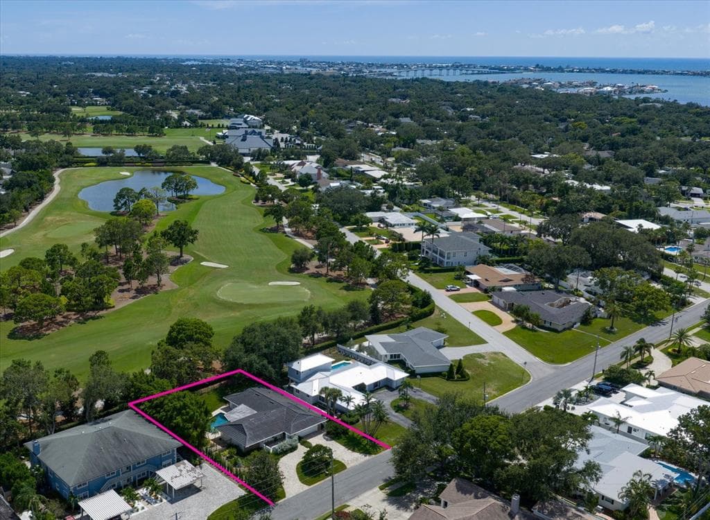 811 OSCEOLA ROAD BELLEAIR, FL 33756