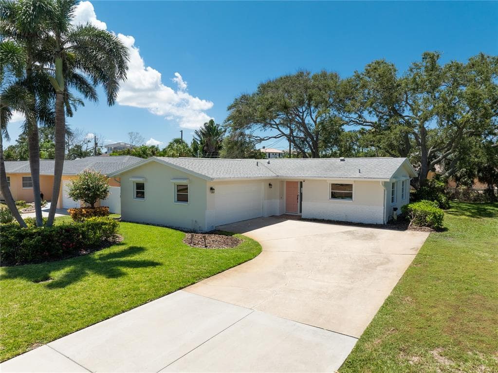 114 8TH STREET BELLEAIR BEACH, FL 33786