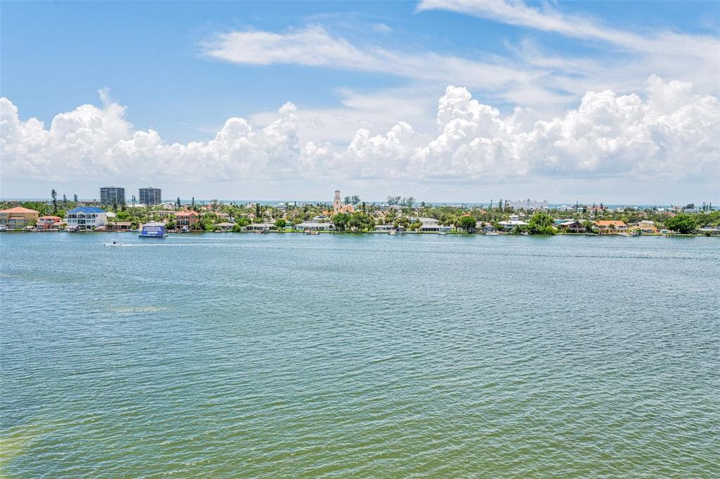 7974 SAILBOAT KEY BOULEVARD S UNIT 606 SOUTH PASADENA, FL 33707