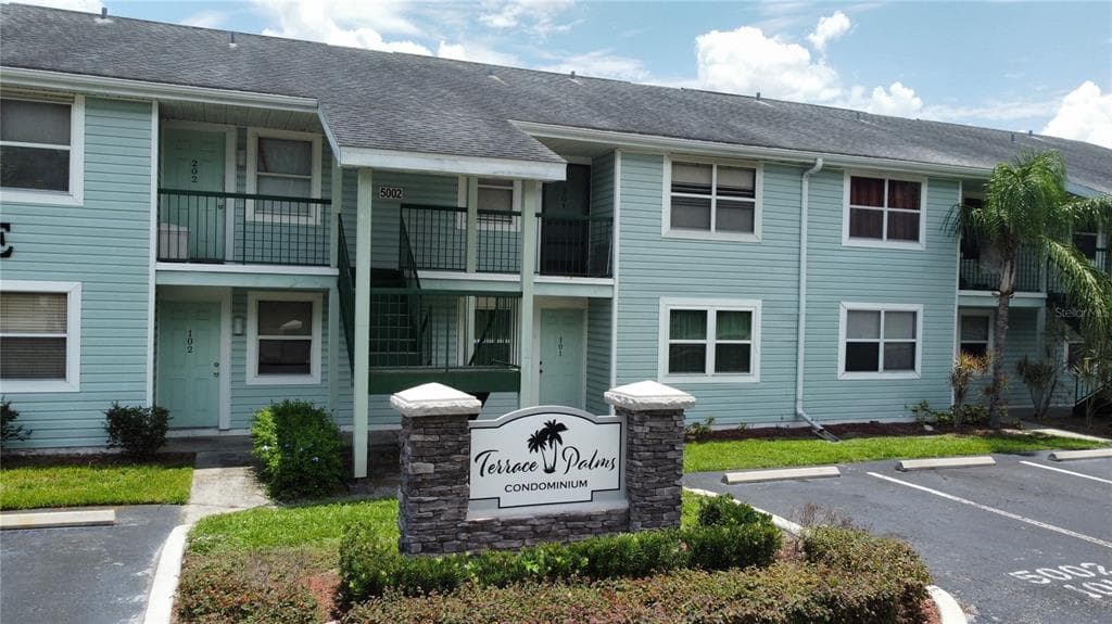 5002 TERRACE PALMS CIRCLE UNIT 201 TAMPA, FL 33617