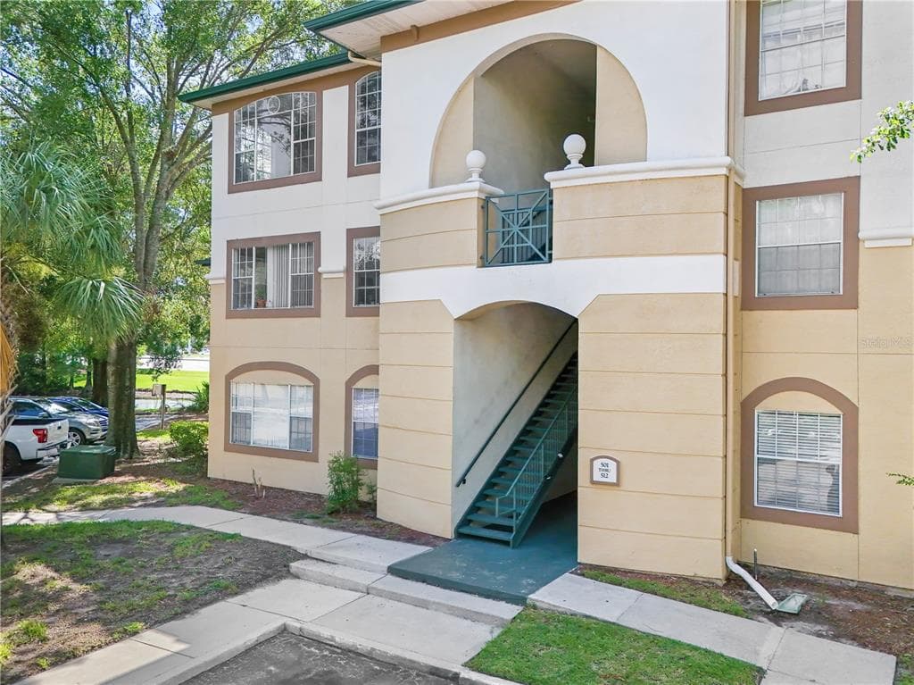 17104 CARRINGTON PARK DRIVE UNIT 503 TAMPA, FL 33647