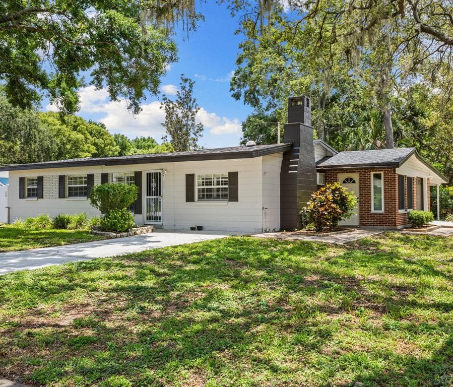 716 W 116TH AVENUE TAMPA, FL 33612