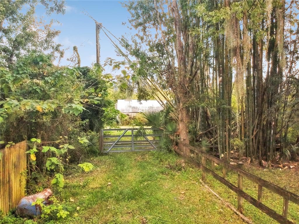 200 W ENGLISH STREET PLANT CITY, FL 33563