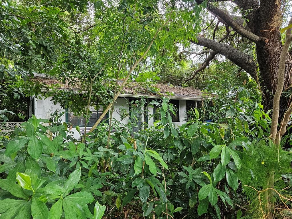 701 12TH AVENUE N ST PETERSBURG, FL 33701