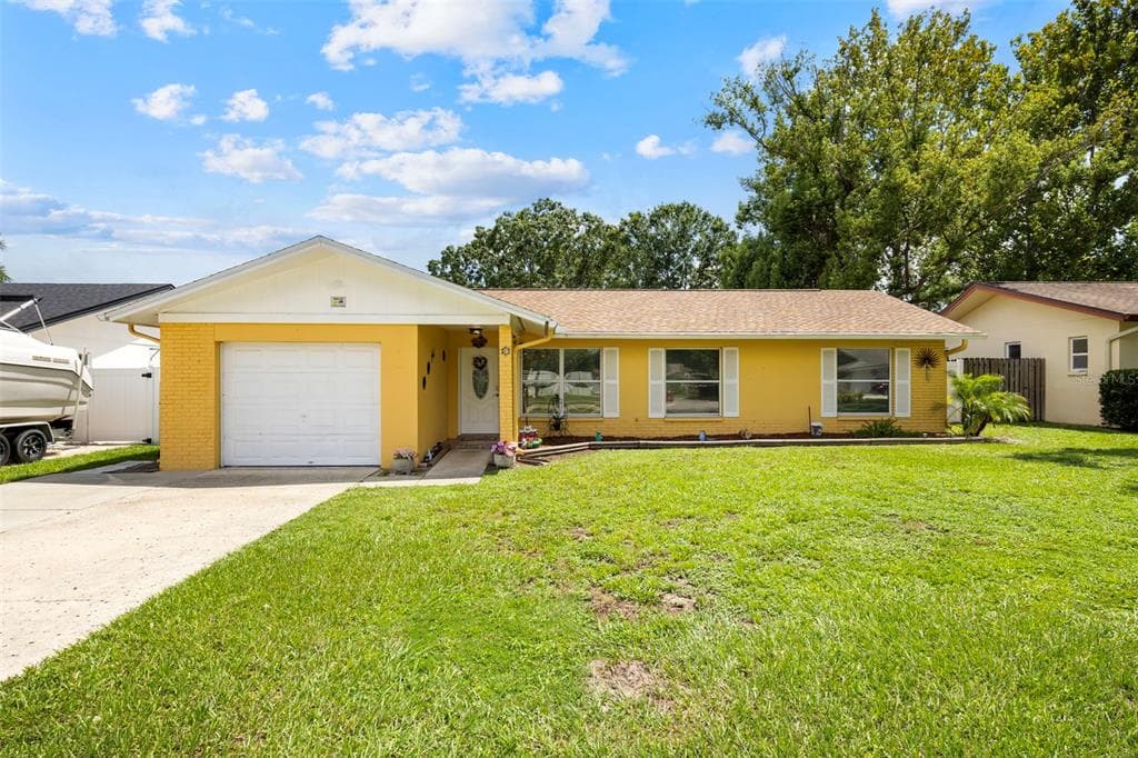 712 GATEWAY LANE TAMPA, FL 33613