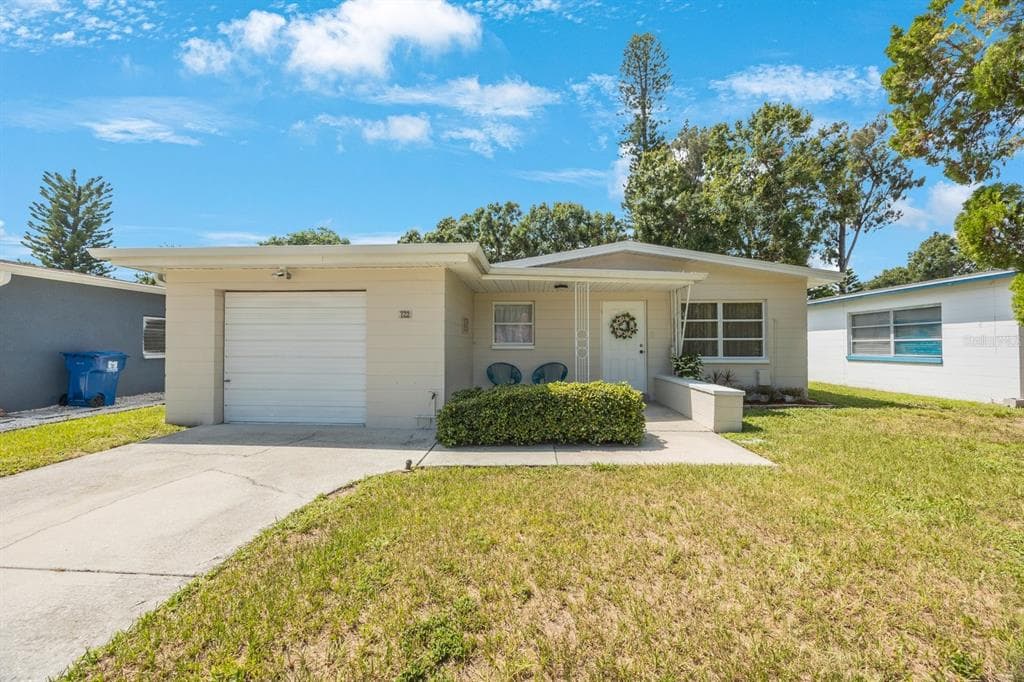 722 86TH AVENUE N ST PETERSBURG, FL 33702