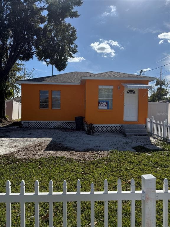 2013 OCEANVIEW PLACE TAMPA, FL 33605
