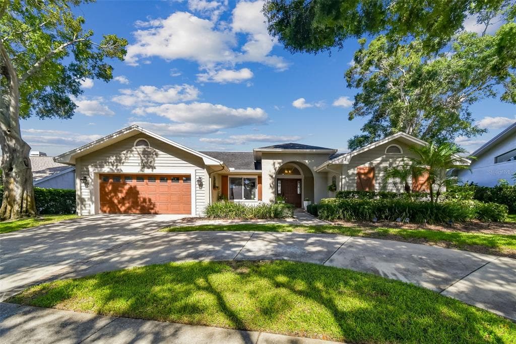 2724 CHALLENGER DRIVE PALM HARBOR, FL 34683