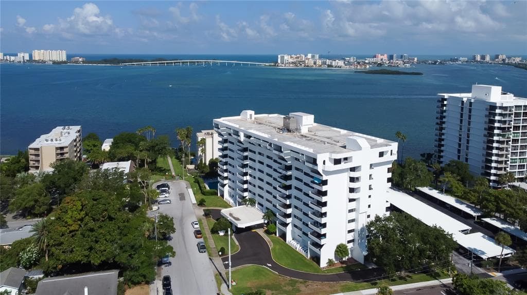30 TURNER STREET UNIT 207 CLEARWATER, FL 33756