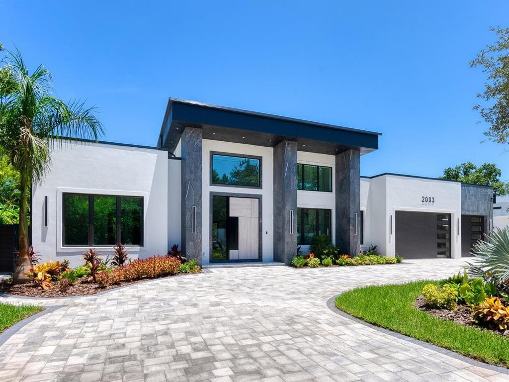 2003 S SHADE AVENUE SARASOTA, FL 34239