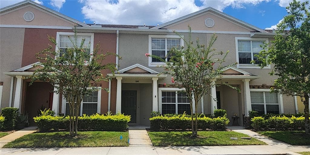 1048 SLEEPY OAK DRIVE WESLEY CHAPEL, FL 33543