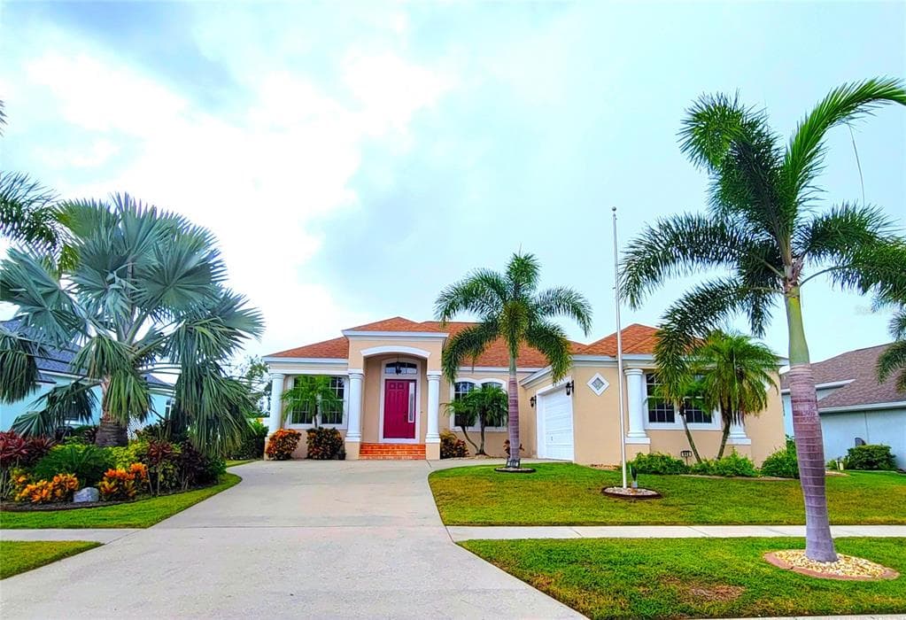 902 BUNKER VIEW DRIVE APOLLO BEACH, FL 33572