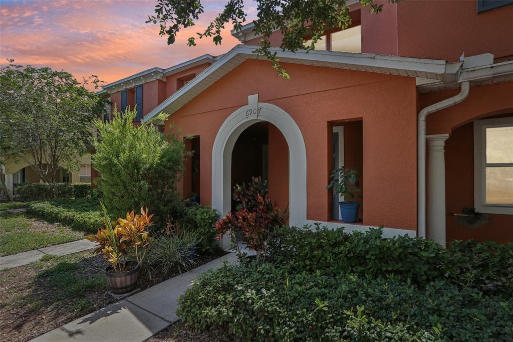 6907 HAWTHORNE TRACE LANE RIVERVIEW, FL 33578