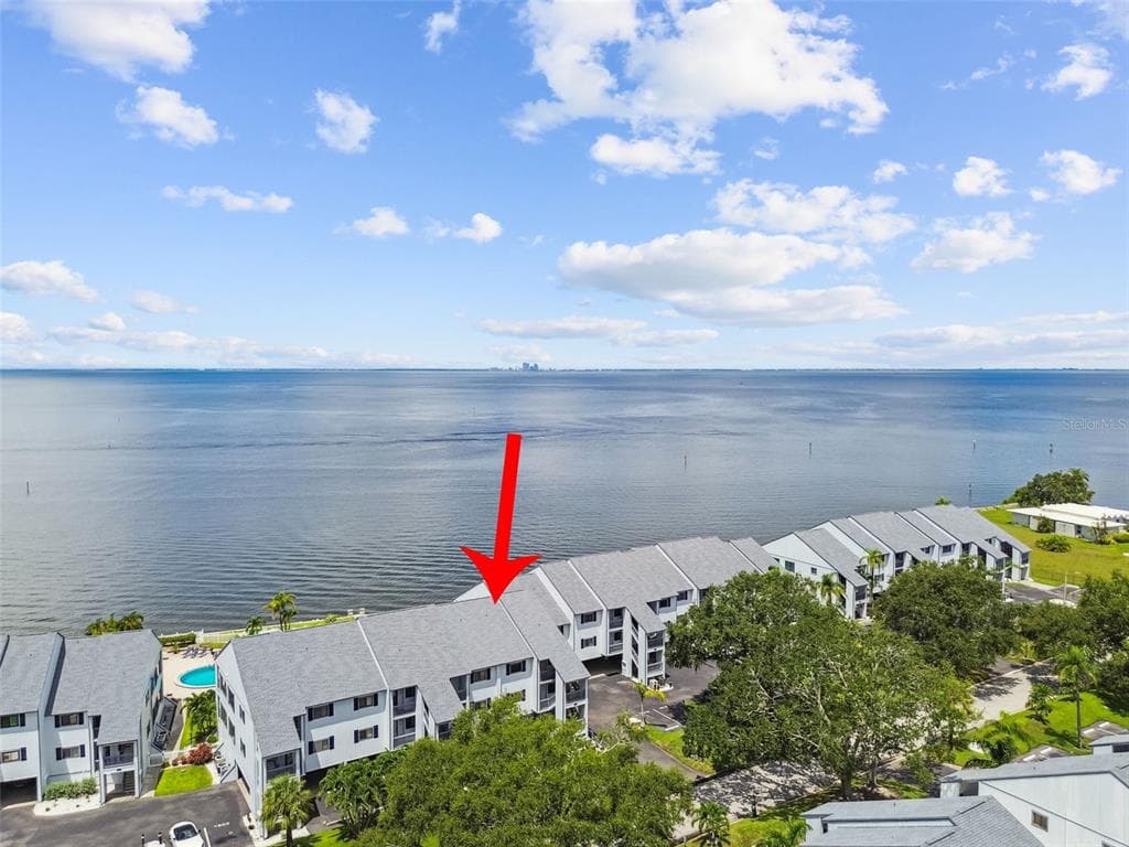 812 BAHIA DEL SOL DRIVE UNIT B RUSKIN, FL 33570