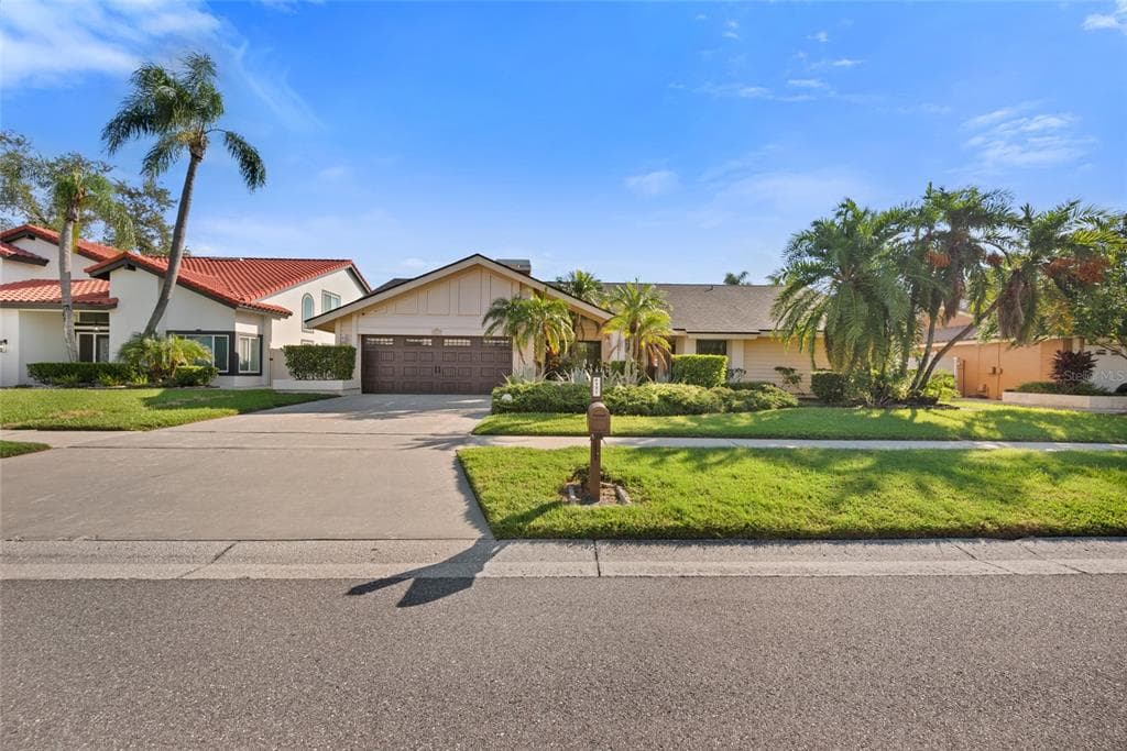 4121 CROSSWATER DRIVE TAMPA, FL 33615