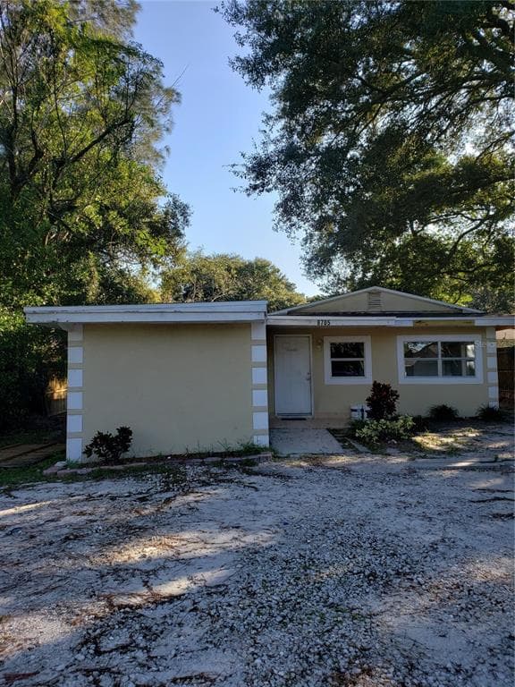 8705 N MANDARINE PLACE TAMPA, FL 33617