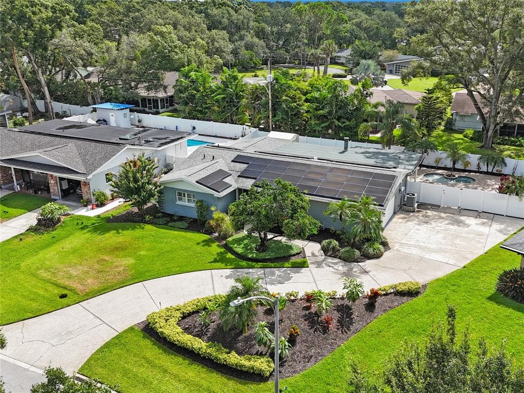 4801 N SHIRLEY DRIVE TAMPA, FL 33603