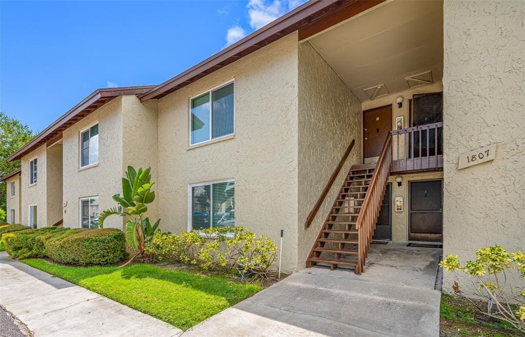 4215 E BAY DRIVE UNIT 1807B CLEARWATER, FL 33764