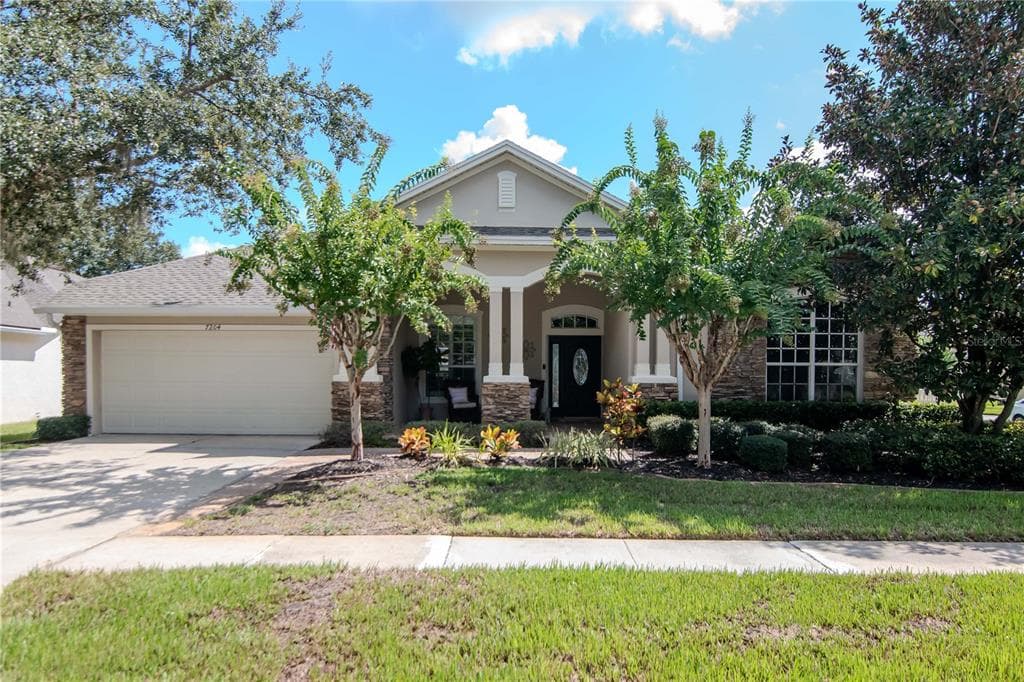 7204 DERWENT GLEN CIRCLE LAND O LAKES, FL 34637