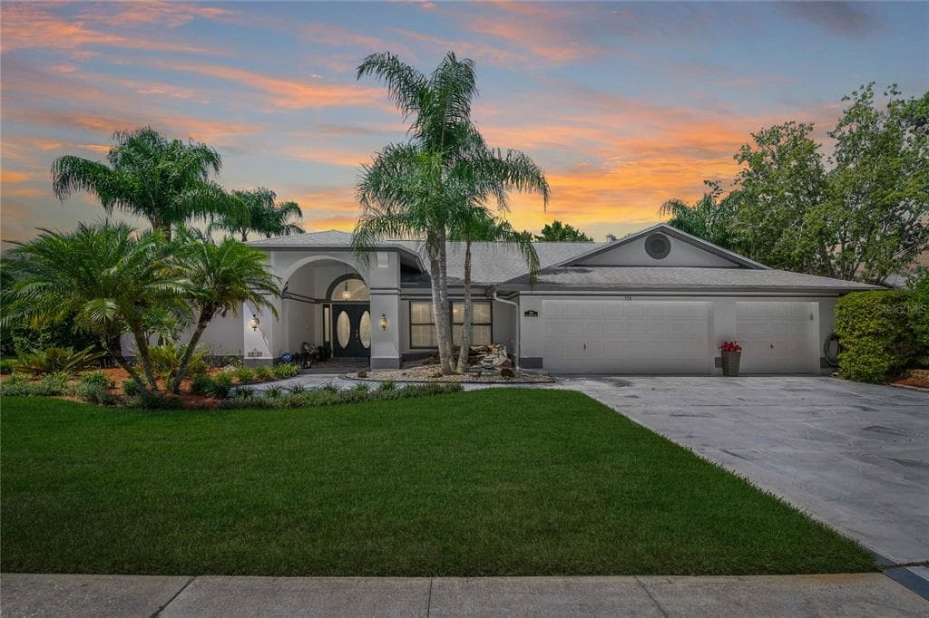 778 CENTERWOOD DRIVE TARPON SPRINGS, FL 34688