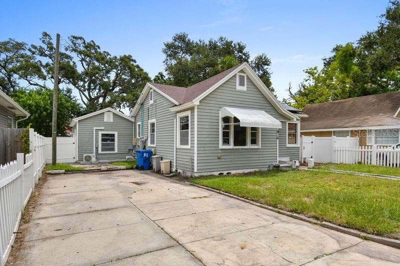 1616 13TH STREET S UNIT B ST PETERSBURG, FL 33705