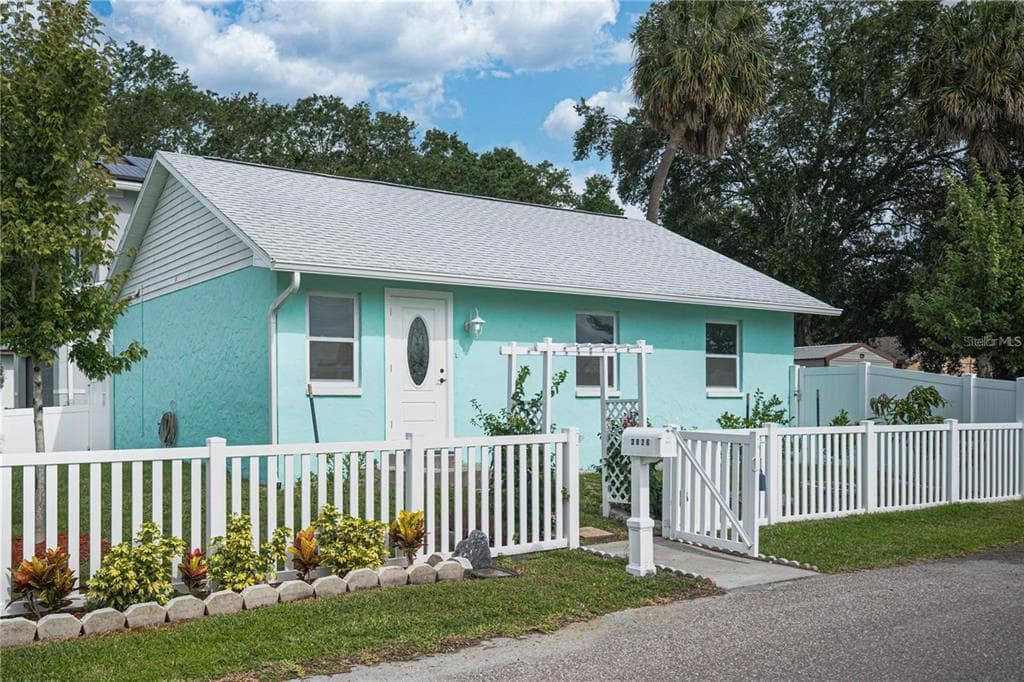 2826 CORRINE STREET TAMPA, FL 33605