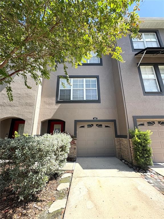 2425 MIDDLETON GROVE DRIVE BRANDON, FL 33511