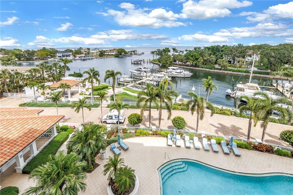 1325 SNELL ISLE BOULEVARD NE UNIT 505