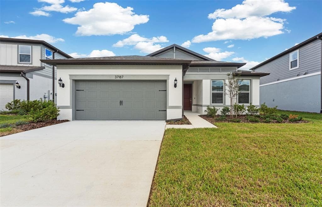 37187 CLINCH CIRCLE ZEPHYRHILLS, FL 33540