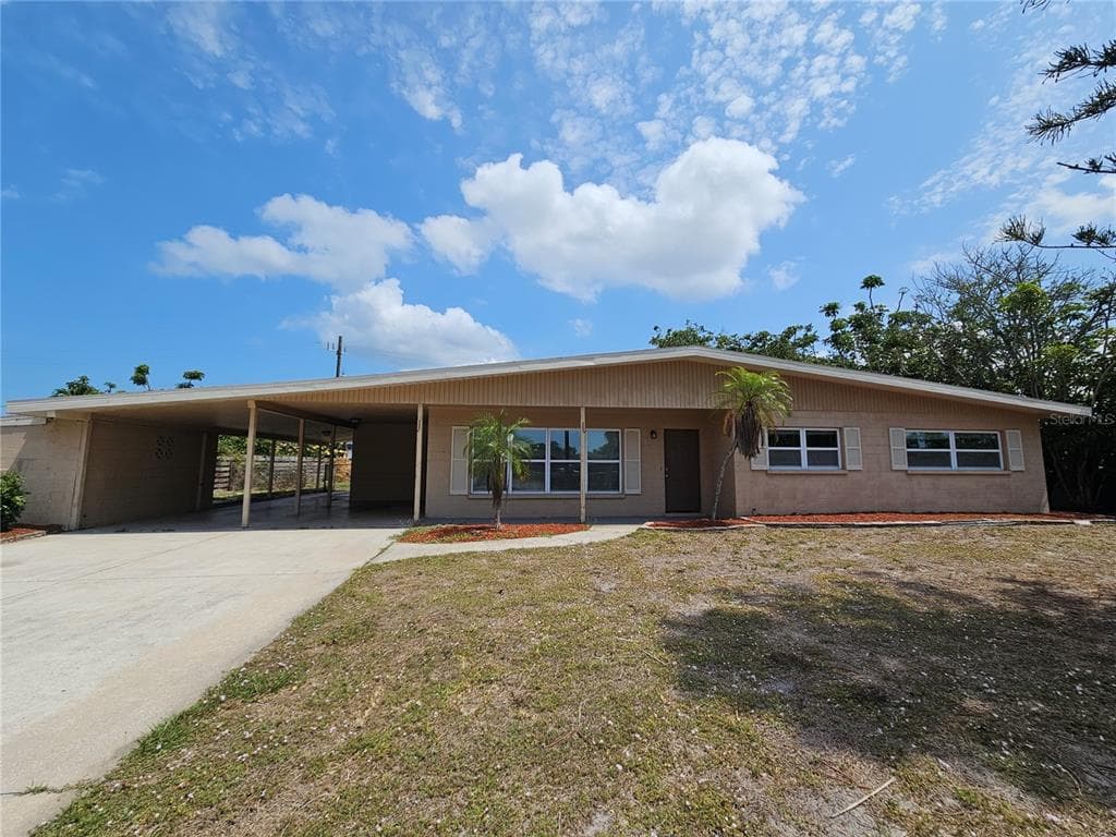 5206 6TH AVENUE DRIVE W BRADENTON, FL 34209