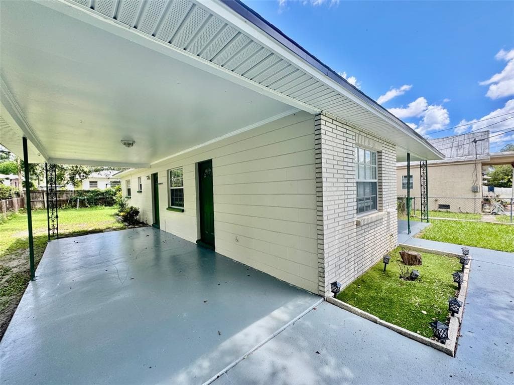 3015 W KATHLEEN STREET TAMPA, FL 33607