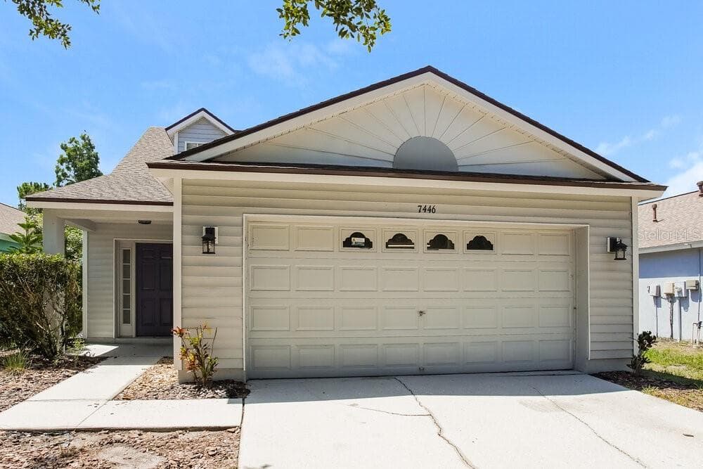 7446 OXFORD GARDEN CIRCLE APOLLO BEACH, FL 33572