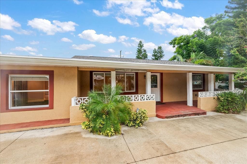 5390 48TH AVENUE N ST PETERSBURG, FL 33709
