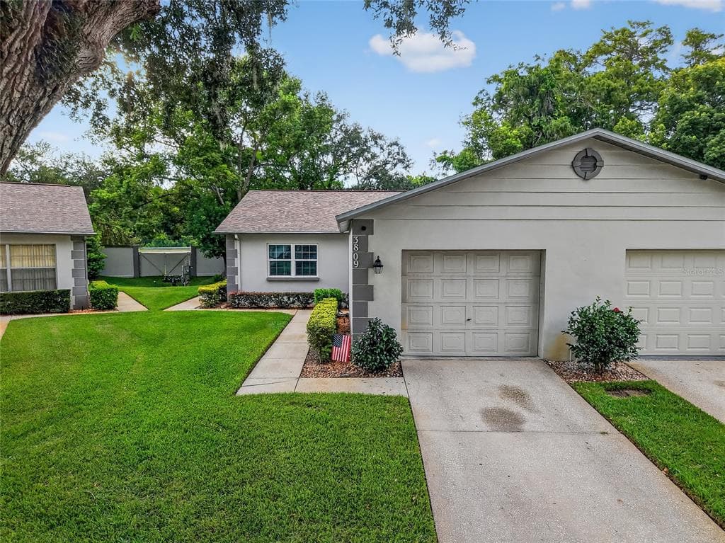 3809 RIVER OAKS COURT NEW PORT RICHEY, FL 34655