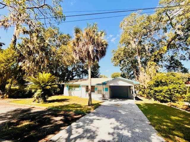 6125 BEACON POINT DRIVE
