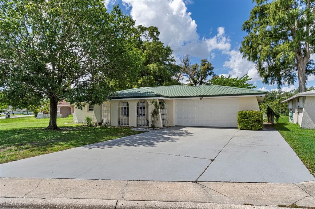 7706 CHERRYTREE LANE NEW PORT RICHEY, FL 34653
