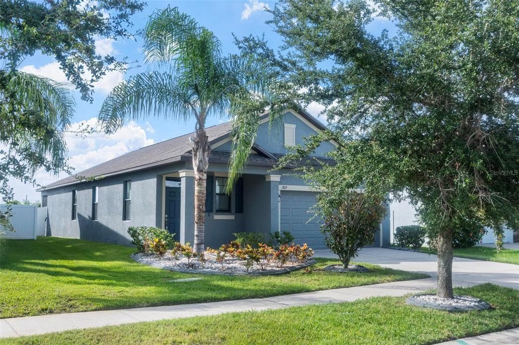 1819 REDMOND BROOK LANE RUSKIN, FL 33570
