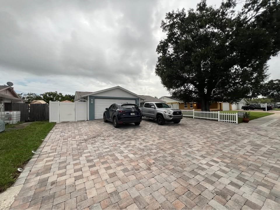 6818 EDEN LANE TAMPA, FL 33634
