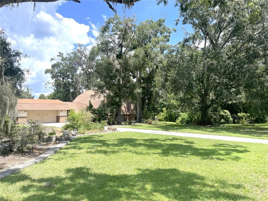 2512 AYERS HILL COURT LUTZ, FL 33559