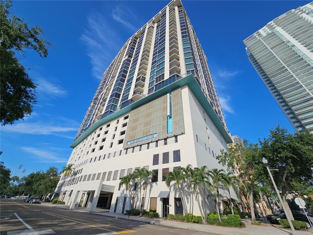 1 BEACH DRIVE SE UNIT 911 ST PETERSBURG, FL 33701