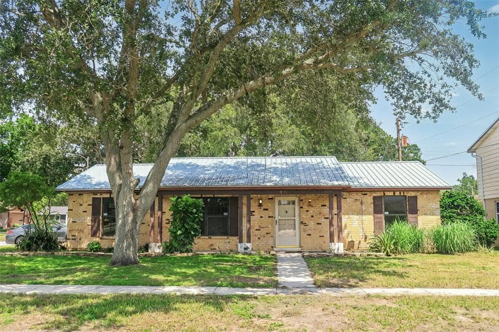 1706 DANA PLACE LAKELAND, FL 33801