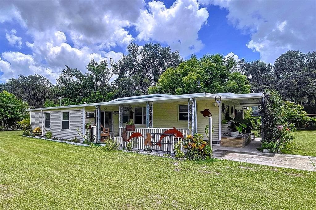 1726 FLINT DRIVE AUBURNDALE, FL 33823