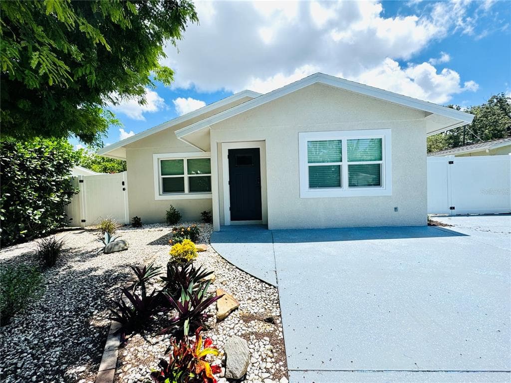 3430 CHAPEL DRIVE SARASOTA, FL 34234