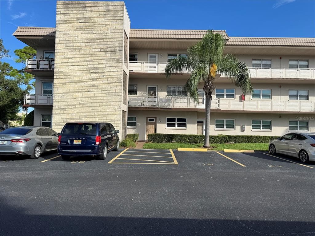 5530 80TH STREET N UNIT D307 ST PETERSBURG, FL 33709