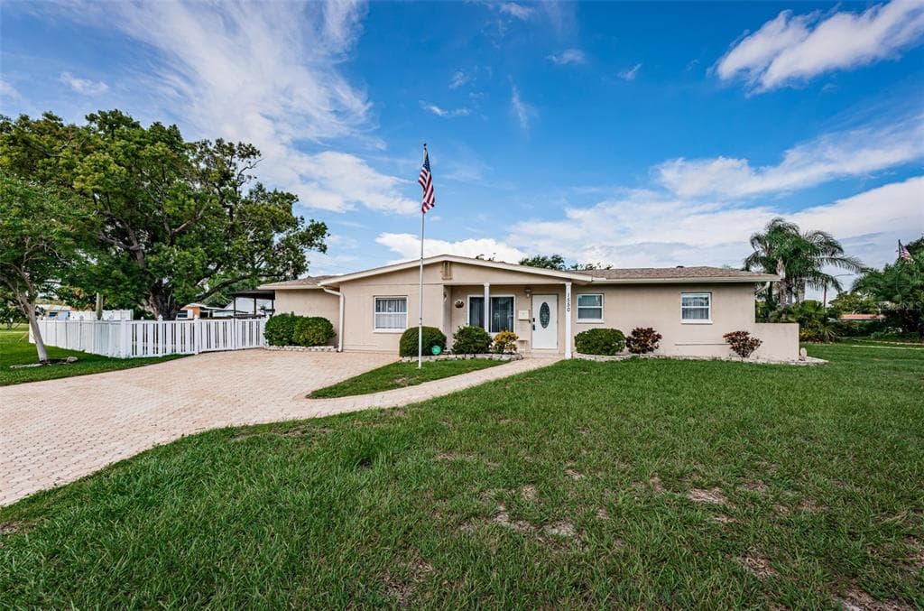 1550 55TH STREET N ST PETERSBURG, FL 33710