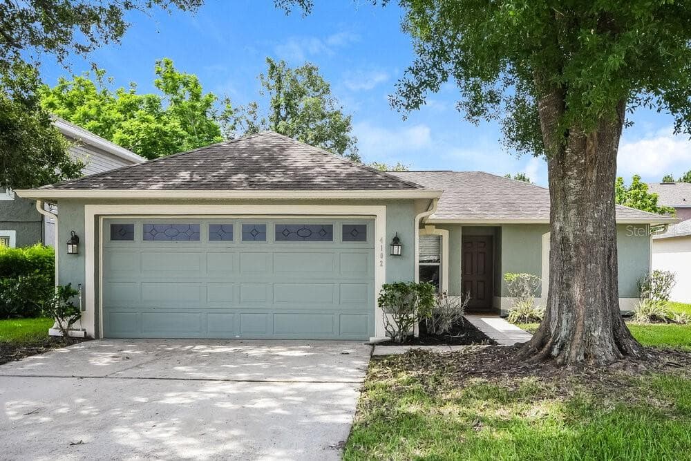 4102 IVEYGLEN AVENUE ORLANDO, FL 32826