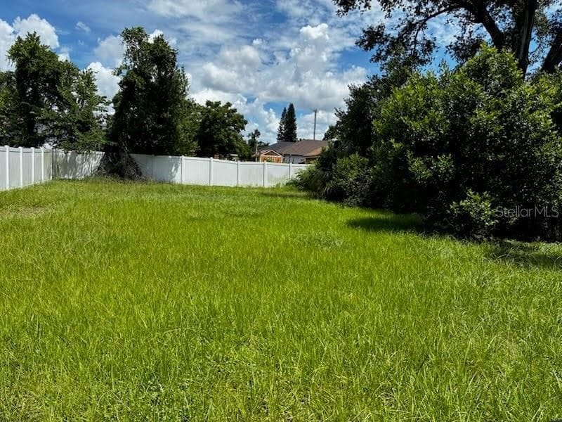 3204 E COLUMBUS DRIVE TAMPA, FL 33605