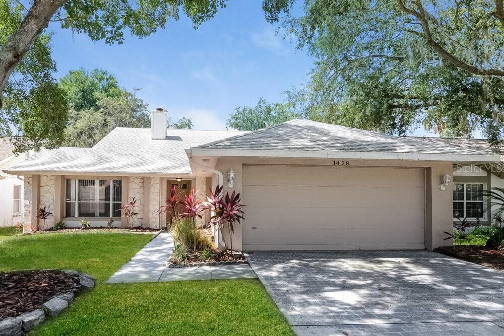 1428 HIGH KNOLL DRIVE BRANDON, FL 33511