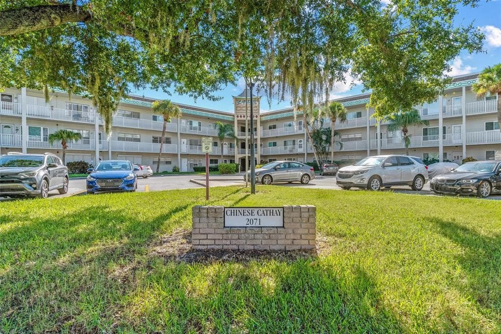 2071 AUSTRALIA WAY W UNIT 9 CLEARWATER, FL 33763