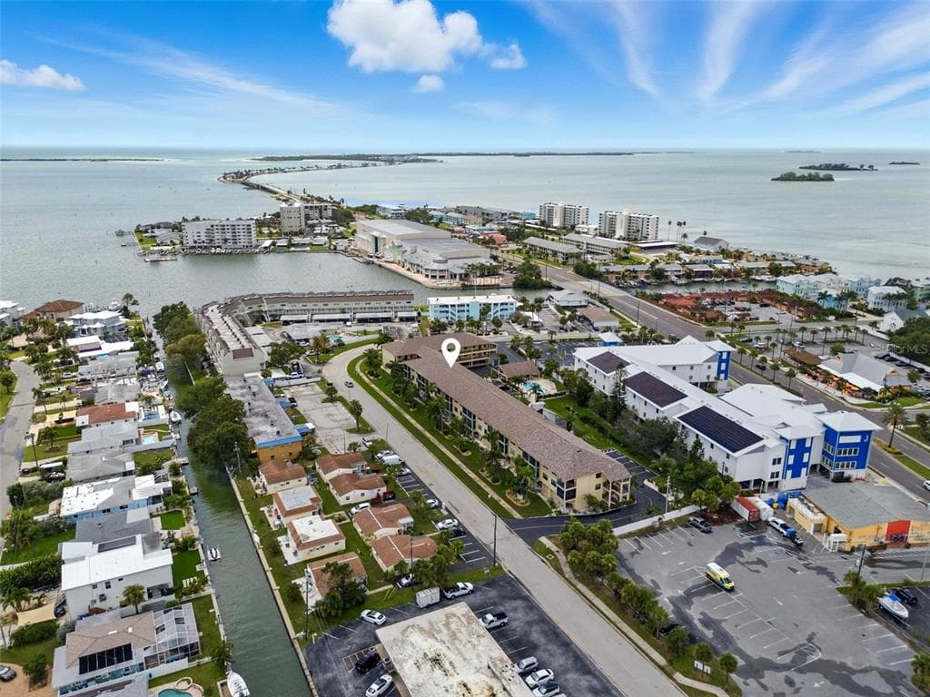 460 S PAULA DRIVE UNIT 207 DUNEDIN, FL 34698